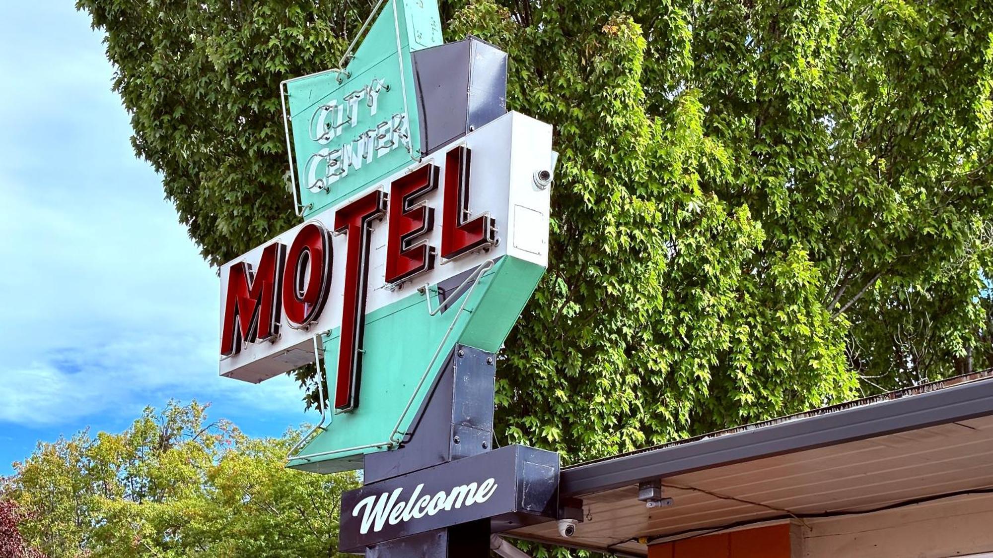 מדפורד City Center Motel מראה חיצוני תמונה